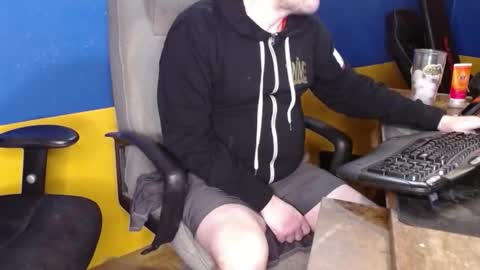 Snapshot of huskyguy chatting on 02-09-26, 04:27 Huskyguy online show from 02-09-26, 04:27