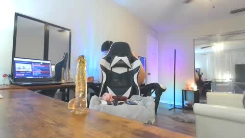 Snapshot of hustlebunni7 chatting on 11-05-25, 02:28 hustlebunni7 online show from 11-05-25, 02:28