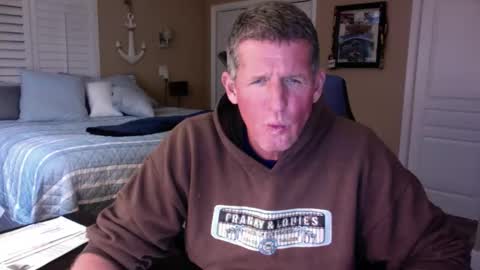 Snapshot of hvacstud4 chatting on 12-15-25, 07:29 hvacstud4 online show from 12-15-25, 07:29