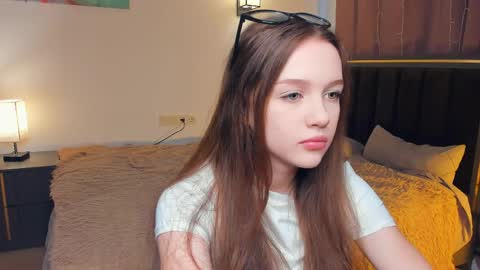 Lily online show from 04-15-26, 07:15