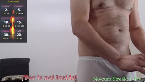 Snapshot of hxmister chatting on 03-07-25, 05:38 Andrew online show from 03-07-25, 05:38