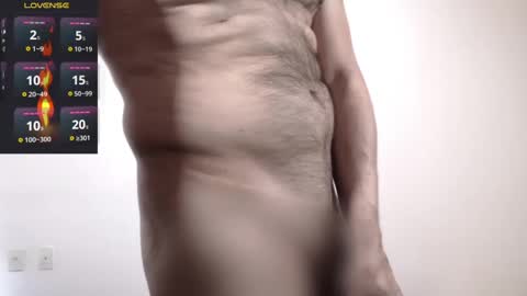 Snapshot of hxmister chatting on 10-06-25, 07:22 Andrew online show from 10-06-25, 07:22