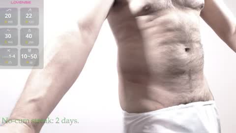 Snapshot of hxmister chatting on 10-13-25, 06:41 Andrew online show from 10-13-25, 06:41