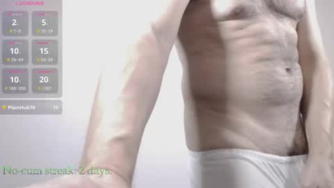 Snapshot of hxmister chatting on 10-18-25, 02:36 Andrew online show from 10-18-25, 02:36