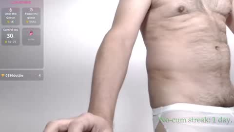 Snapshot of hxmister chatting on 02-06-26, 06:33 Andrew online show from 02-06-26, 06:33