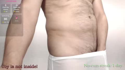 Snapshot of hxmister chatting on 02-12-26, 07:09 Andrew online show from 02-12-26, 07:09