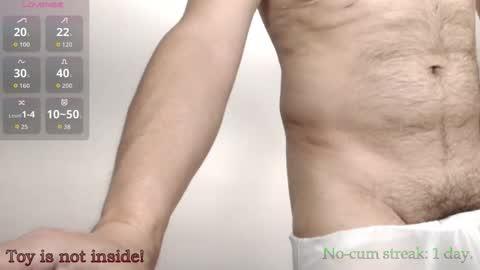 Snapshot of hxmister chatting on 02-18-26, 02:40 Andrew online show from 02-18-26, 02:40