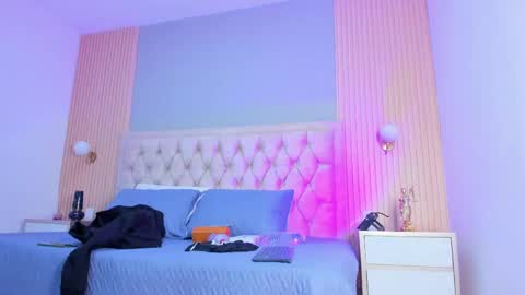 hxxyro online show from 04-18-26, 12:53