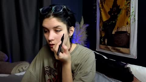 Snapshot of hyeon_jin chatting on 01-30-25, 08:42 Hyeon Jin online show from 01-30-25, 08:42