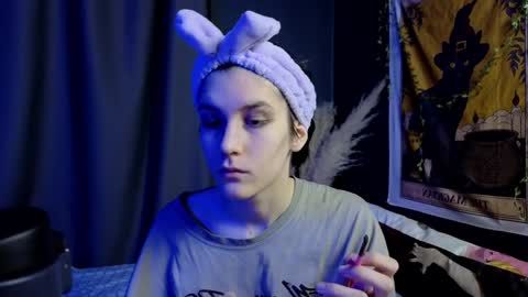 Snapshot of hyeon_jin chatting on 02-08-25, 08:42 Hyeon Jin online show from 02-08-25, 08:42