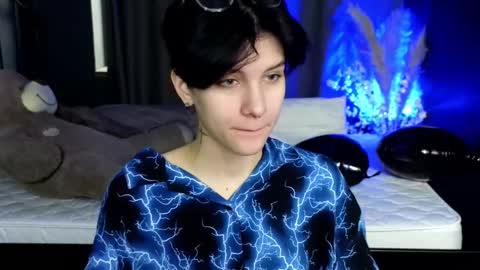 Snapshot of hyeon_jin chatting on 03-11-25, 01:34 Hyeon Jin online show from 03-11-25, 01:34