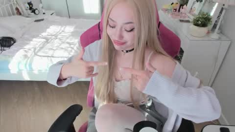 Snapshot of hyorinmaruu chatting on 10-16-25, 09:43 maru online show from 10-16-25, 09:43