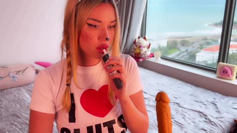 Your submissive lady 3 online show from 01-11-25, 08:43