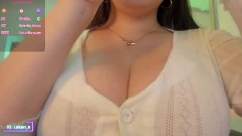 Snapshot of i_akane chatting on 09-15-25, 01:22 Akane online show from 09-15-25, 01:22