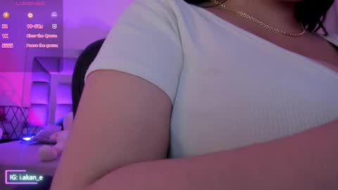 Snapshot of i_akane chatting on 10-24-25, 12:12 Akane online show from 10-24-25, 12:12