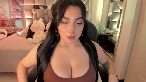 Snapshot of i_akane chatting on 10-25-25, 01:51 Akane online show from 10-25-25, 01:51