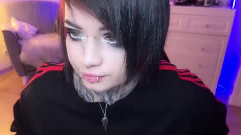 Snapshot of i_died_again chatting on 12-14-24, 01:38 Asya online show from 12-14-24, 01:38