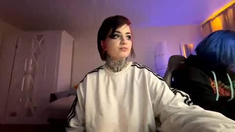 Snapshot of i_died_again chatting on 12-14-24, 07:14 Asya online show from 12-14-24, 07:14