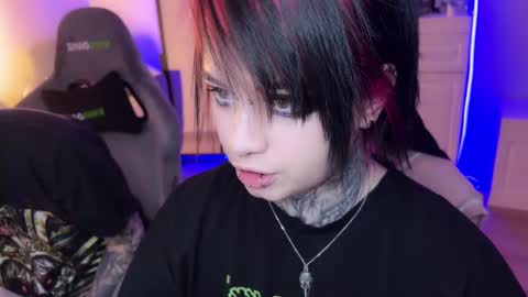 Snapshot of i_died_again chatting on 12-16-24, 06:16 Asya online show from 12-16-24, 06:16