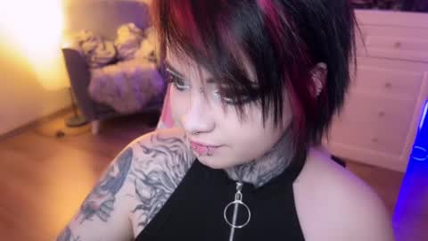 Snapshot of i_died_again chatting on 12-22-24, 12:38 Asya online show from 12-22-24, 12:38