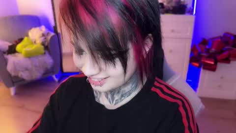 Snapshot of i_died_again chatting on 12-28-24, 12:35 Asya online show from 12-28-24, 12:35