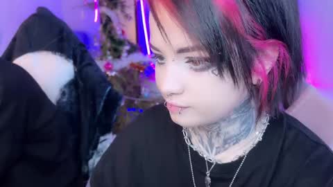 Snapshot of i_died_again chatting on 01-10-25, 11:11 Asya online show from 01-10-25, 11:11