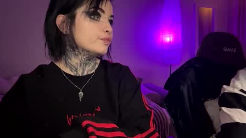 Snapshot of i_died_again chatting on 01-14-25, 03:47 Asya online show from 01-14-25, 03:47