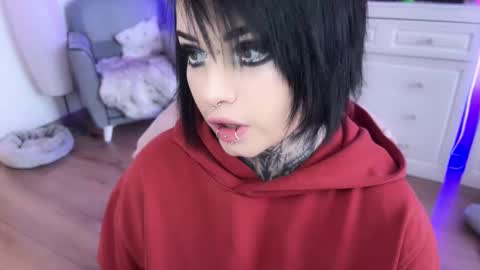 Snapshot of i_died_again chatting on 01-15-25, 09:35 Asya online show from 01-15-25, 09:35