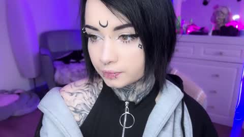 Snapshot of i_died_again chatting on 01-24-25, 10:53 Asya online show from 01-24-25, 10:53