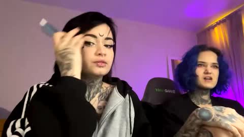 Snapshot of i_died_again chatting on 01-25-25, 05:40 Asya online show from 01-25-25, 05:40