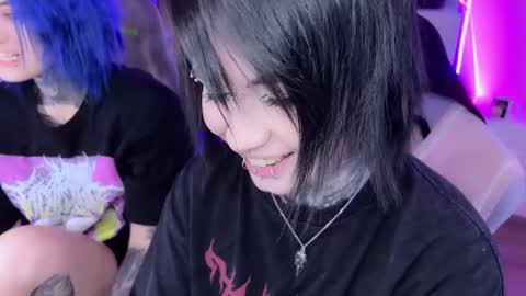 Snapshot of i_died_again chatting on 01-26-25, 12:43 Asya online show from 01-26-25, 12:43