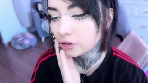 Snapshot of i_died_again chatting on 02-08-25, 08:52 Asya online show from 02-08-25, 08:52