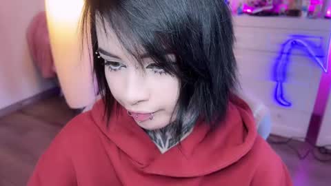 Snapshot of i_died_again chatting on 02-19-25, 02:44 Asya online show from 02-19-25, 02:44