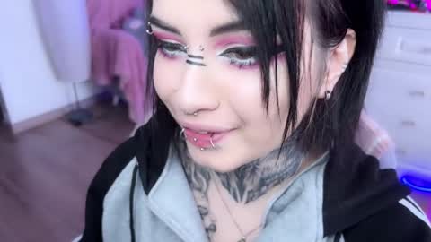 Snapshot of i_died_again chatting on 02-22-25, 12:40 Asya online show from 02-22-25, 12:40