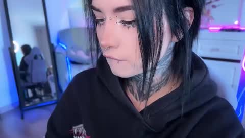 Snapshot of i_died_again chatting on 09-19-25, 08:49 Asya online show from 09-19-25, 08:49