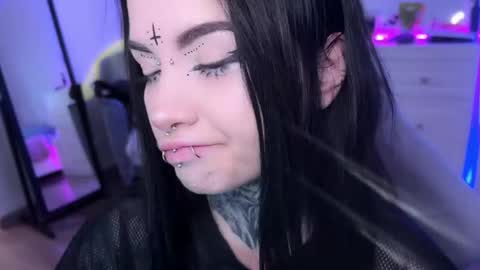 Snapshot of i_died_again chatting on 10-26-25, 09:59 Asya online show from 10-26-25, 09:59