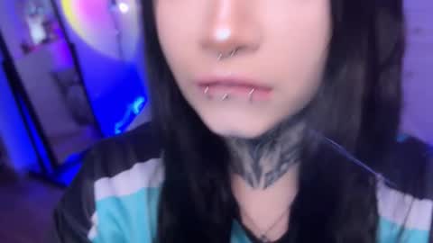 Snapshot of i_died_again chatting on 11-19-25, 09:20 Asya online show from 11-19-25, 09:20