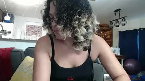 Snapshot of i_fetishize_u chatting on 01-22-25, 03:51 ShortStuff online show from 01-22-25, 03:51