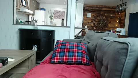 Snapshot of i_fetishize_u chatting on 02-02-25, 09:13 ShortStuff online show from 02-02-25, 09:13