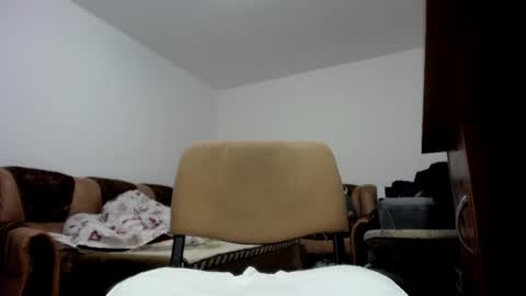 Snapshot of i_like_older_men chatting on 07-13-26, 05:43 i_like_older_men online show from 07-13-26, 05:43