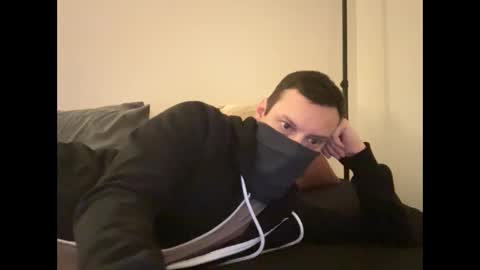 Snapshot of i_o_ro chatting on 12-17-24, 04:01 i o ro online show from 12-17-24, 04:01