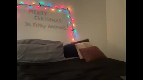 Snapshot of i_o_ro chatting on 12-25-24, 09:13 i o ro online show from 12-25-24, 09:13