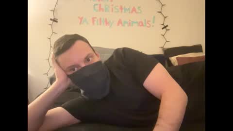 Snapshot of i_o_ro chatting on 12-28-24, 02:43 i o ro online show from 12-28-24, 02:43