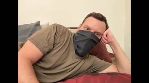 Snapshot of i_o_ro chatting on 09-15-25, 02:33 i o ro online show from 09-15-25, 02:33