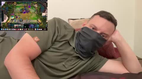 Snapshot of i_o_ro chatting on 10-23-25, 03:39 i o ro online show from 10-23-25, 03:39