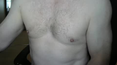 Snapshot of i_was_a_shy_dad chatting on 09-23-25, 02:20 i_was_a_shy_dad online show from 09-23-25, 02:20