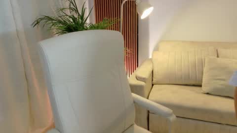 iam__zara online show from 05-11-26, 08:50