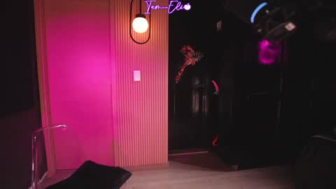 Snapshot of iam_eli chatting on 12-31-24, 10:34 online show from 12-31-24, 10:34