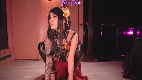 Snapshot of iam_eli chatting on 01-05-25, 01:45 online show from 01-05-25, 01:45