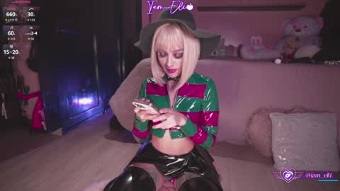 Snapshot of iam_eli chatting on 10-17-25, 09:28 online show from 10-17-25, 09:28